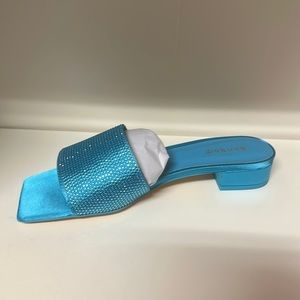 Bamboo Turquoise Kitten Heel Sandal Size 8.5